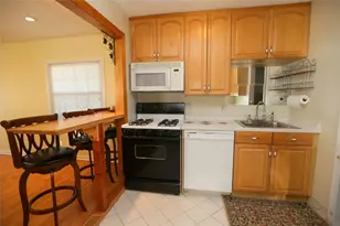 806 Kerry Hill Dr, Pittsburgh, PA 15234 - Photo 6