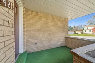 421 Robbins Station Rd, North Huntingdon, PA 15642 - Photo 32