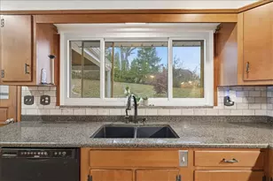 2218 Country Club Dr, Pittsburgh, PA 15241 - Photo 10