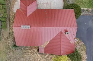 2218 Country Club Dr, Pittsburgh, PA 15241 - Photo 2