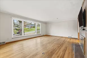 2218 Country Club Dr, Pittsburgh, PA 15241 - Photo 6