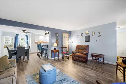 1124 Tidewood Dr, Bethel Park, PA 15102 - Photo 8