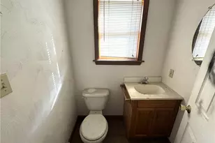 98 Cuyler Ave, Jeannette, PA 15644 - Photo 8