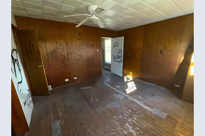 98 Cuyler Ave, Jeannette, PA 15644 - Photo 12