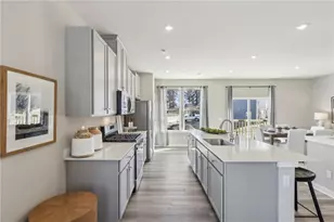 153 River Rdg Dr, Moon/Crescent Twp, PA 15108 - Photo 12