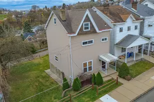 34 Sharon St, Pittsburgh, PA 15210 - Photo 2