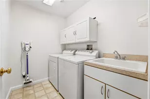 3205 Penny Ln, Neshannock Township, PA 16105 - Photo 12