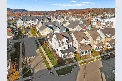 17 Carolina Ave, Oakmont, PA 15139 - Photo 2