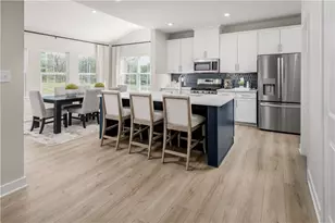 111 Barnett St, Peters Township, PA 15367 - Photo 2