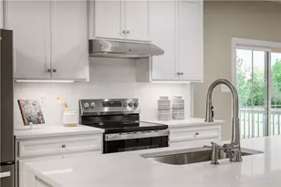 204 Winthrop Dr, Peters Township, PA 15367 - Photo 8