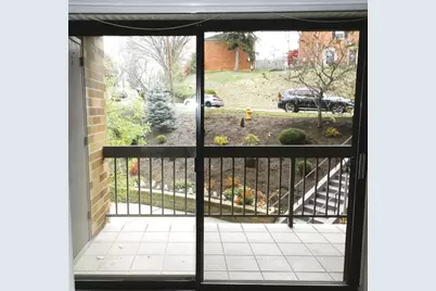 1500 Cochran Rd #512, Scott Township, PA 15243 - Photo 12