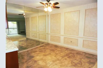 1500 Cochran Rd #512, Scott Township, PA 15243 - Photo 8