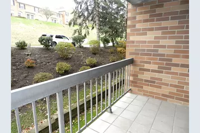 1500 Cochran Rd #512, Scott Township, PA 15243 - Photo 18