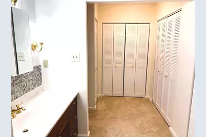 1500 Cochran Rd #512, Scott Township, PA 15243 - Photo 20