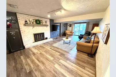 311 Amblewood Cir, Hempfield Township, PA 15601 - Photo 14