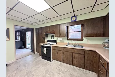 717 N 1st St, Jeannette, PA 15644 - Photo 22