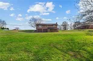 107 Silverview Dr, Buffalo Township, PA 16055 - Photo 2