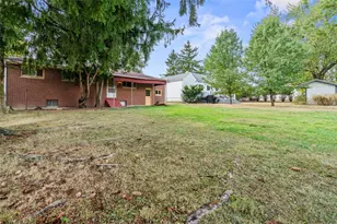 111 Hickory Dr, Chippewa Township, PA 15010 - Photo 32