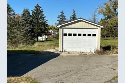 359 Mercer Rd, Hempfield Township, PA 16125 - Photo 10