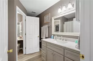 193 Old Village Ln, Bethel Park, PA 15102 - Photo 32