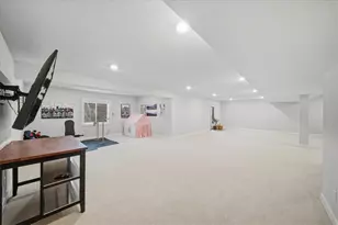 321 Crest Ln, Adams Township, PA 16046 - Photo 38