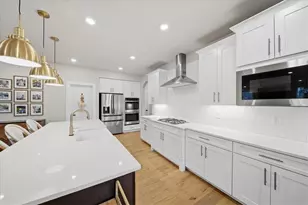 321 Crest Ln, Adams Township, PA 16046 - Photo 14