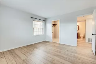 1060 Chatham Park Dr, Scott Township, PA 15216 - Photo 30