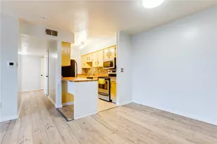 1060 Chatham Park Dr, Scott Township, PA 15216 - Photo 6