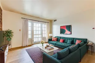 1060 Chatham Park Dr, Scott Township, PA 15216 - Photo 16