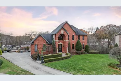 408 Oak Lane, Robinson Twp, PA 15108 - Photo 2