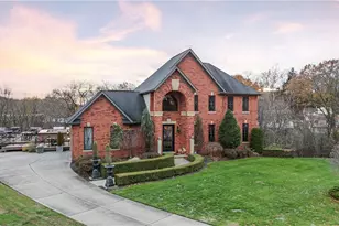 408 Oak Ln, Robinson Twp, PA 15108 - Photo 2