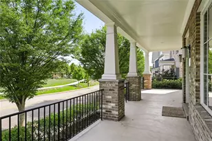 1696 Shelburne Ln, Pittsburgh, PA 15217 - Photo 4