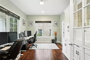 1696 Shelburne Ln, Pittsburgh, PA 15217 - Photo 8