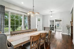 1696 Shelburne Ln, Pittsburgh, PA 15217 - Photo 6