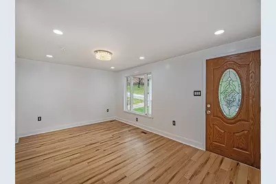 260 Creston Drive, West Mifflin, PA 15122 - Photo 4