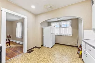 325 Pershing Dr, New Kensington, PA 15068 - Photo 14