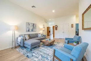 906 Valentina Ln, New Kensington, PA 15068 - Photo 2