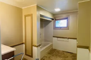 419 E Northview Ave, New Castle, PA 16105 - Photo 12