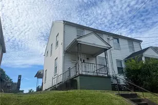 520 Farnsworth, Clairton, PA 15025 - Photo 2