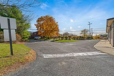86 Coraopolis Rd, Kennedy Township, PA 15108 - Photo 6