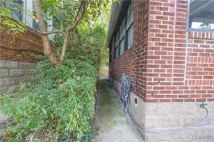 315 Lavina Ave, Pittsburgh, PA 15216 - Photo 8