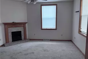 121 Hamilton Ave, Vandergrift, PA 15690 - Photo 2