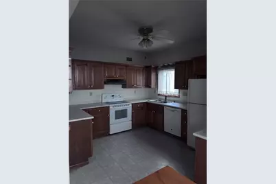 121 Hamilton Ave, Vandergrift, PA 15690 - Photo 6