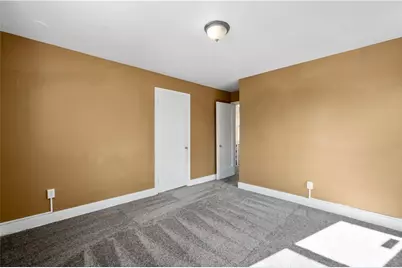 5469 Pocusset St, Pittsburgh, PA 15217 - Photo 18