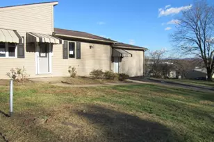 25 Tami Dr, Hempfield Township, PA 15601 - Photo 2