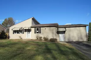 25 Tami Dr, Hempfield Township, PA 15601 - Photo 1