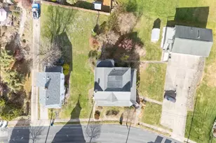 712 Depot St, Youngwood, PA 15697 - Photo 2