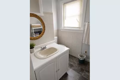 327 Lincoln Ave, Farrell, PA 16121 - Photo 10