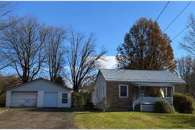 327 Lincoln Ave, Farrell, PA 16121 - Photo 1