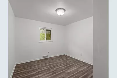 415 Euclid Ave, Glassport, PA 15045 - Photo 14